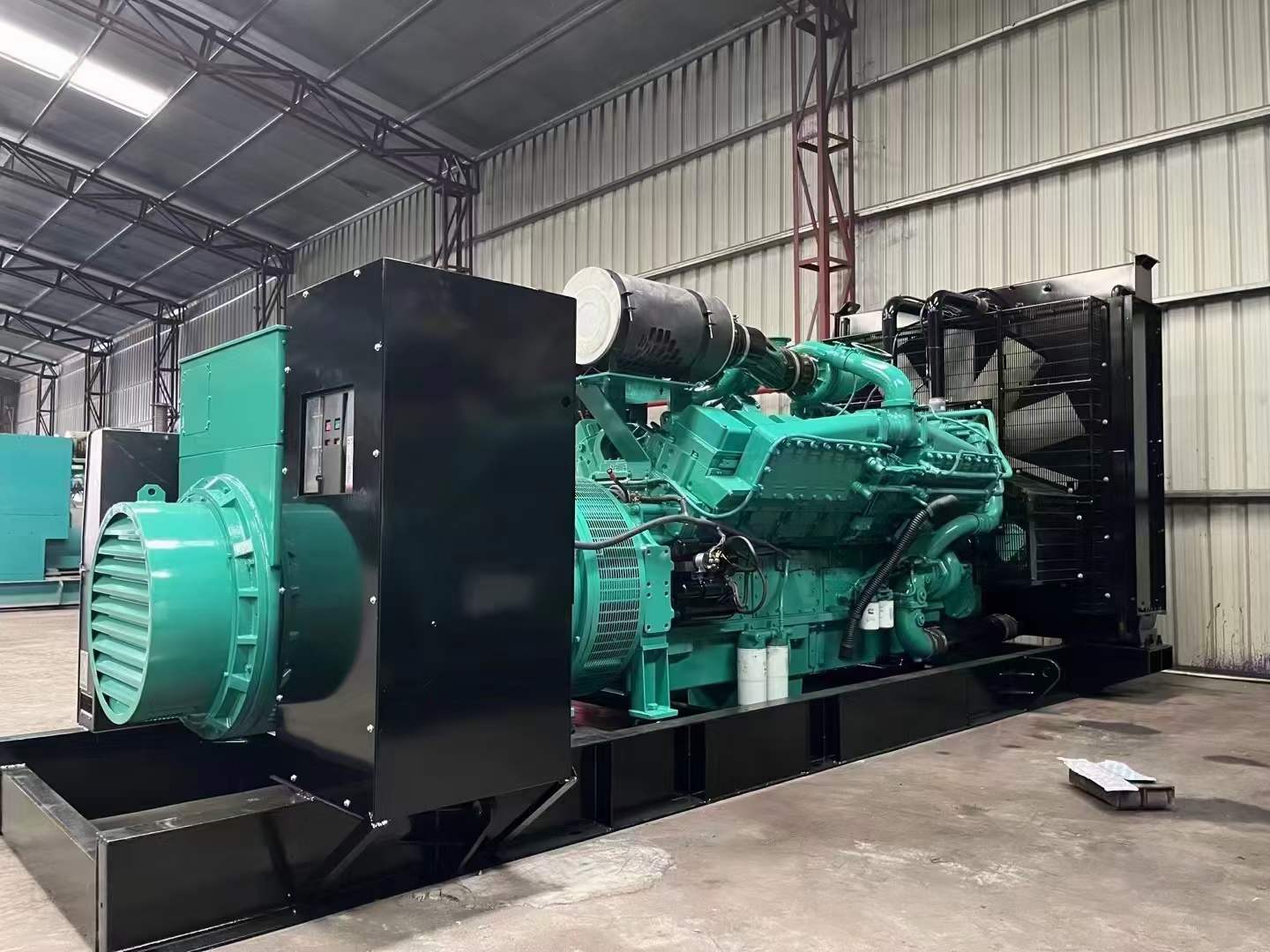 南川如何降低 800kW 柴油发电机输出电流的波动？