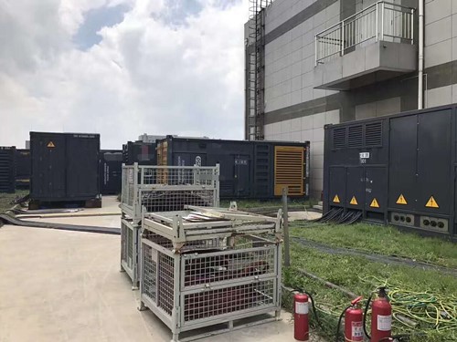 南川除了定期检查，还有哪些方法可以及时发现接触式转速表探头的磨损？